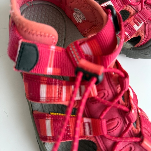 KEEN Newport H2 Sandals Women's Coral Size 5 Water Shoes Hiking Cinch Close - Picture 8 of 8